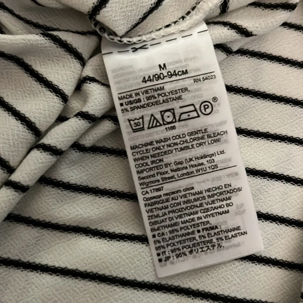 Banana Republic Off the Shoulder striped top - Picture 5 of 5